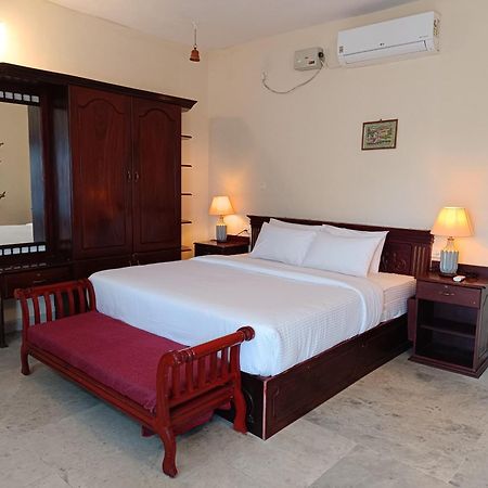 Hill View Beach Resort Varkala Buitenkant foto