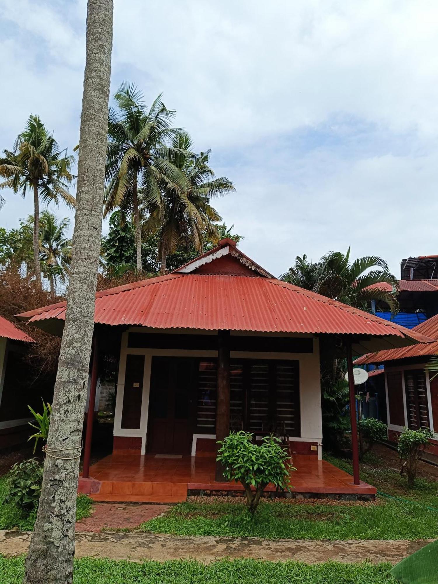 Hill View Beach Resort Varkala Buitenkant foto