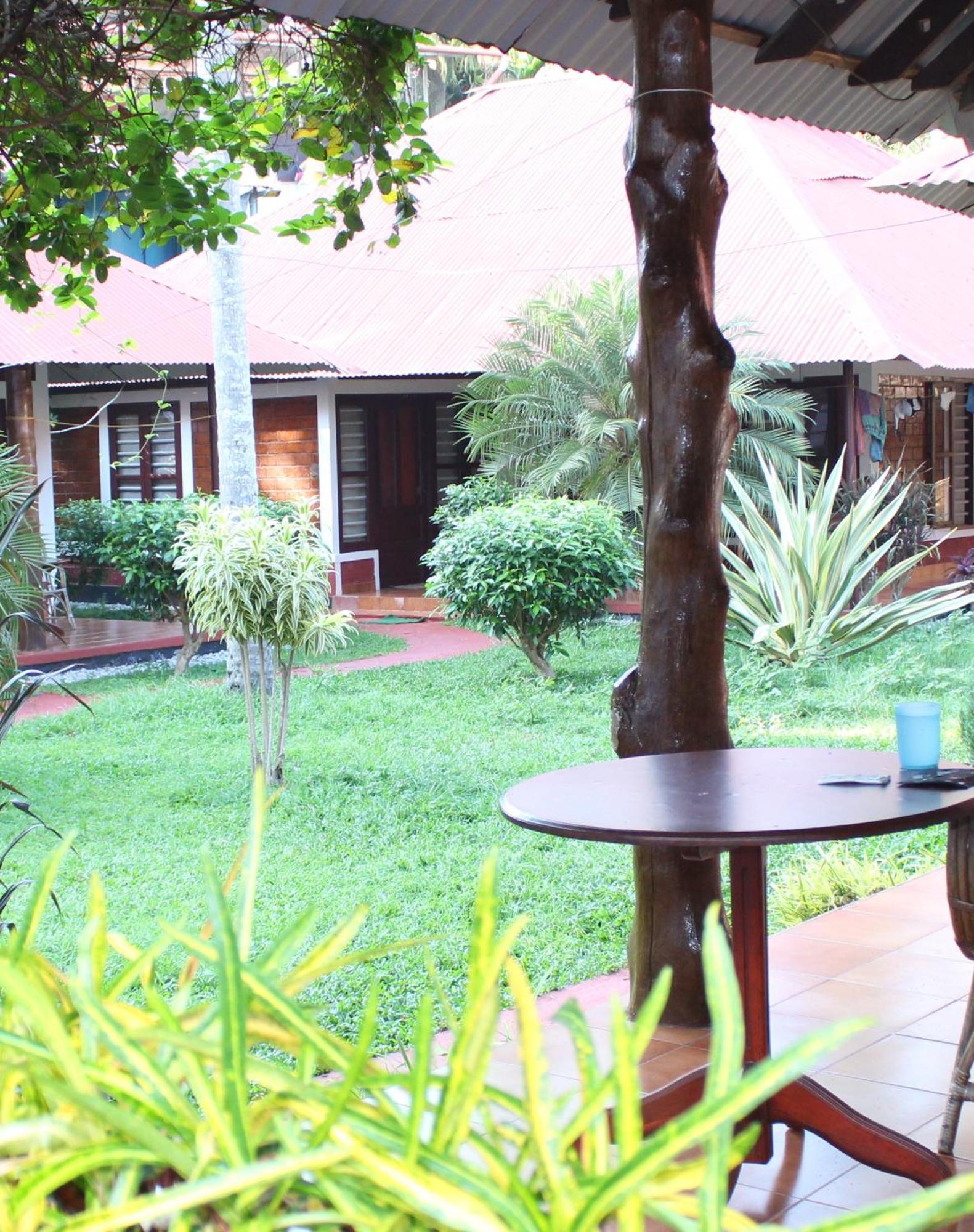 Hill View Beach Resort Varkala Buitenkant foto