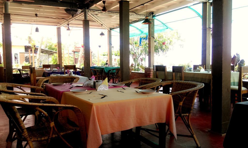 Hill View Beach Resort Varkala Buitenkant foto