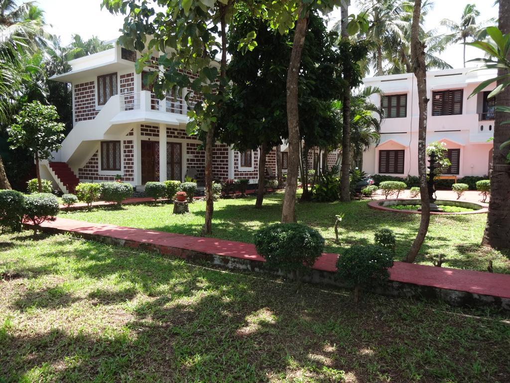 Hill View Beach Resort Varkala Buitenkant foto