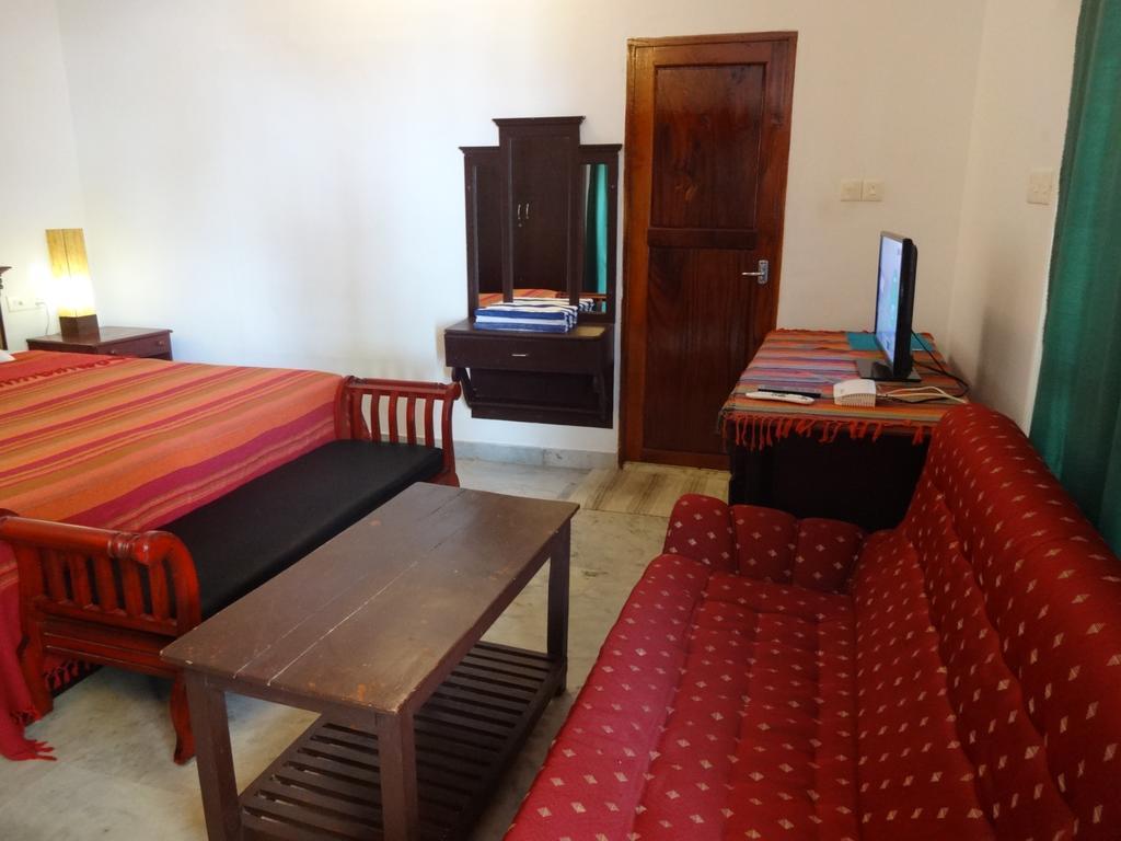 Hill View Beach Resort Varkala Buitenkant foto